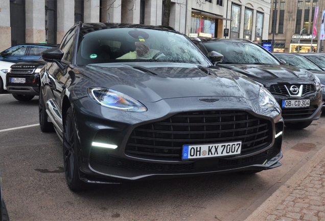 Aston Martin DBX707