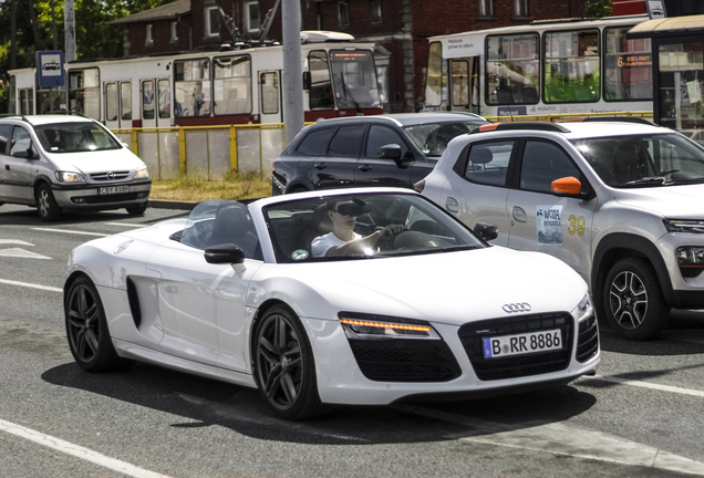 Audi R8 V10 Spyder 2013