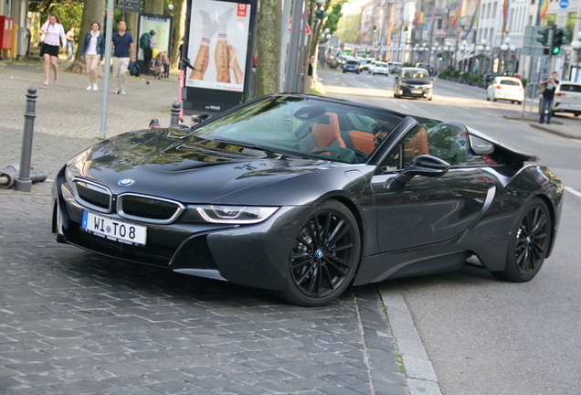 BMW i8 Roadster