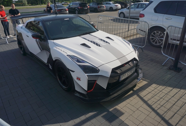 Nissan GT-R 2017 APR Performance