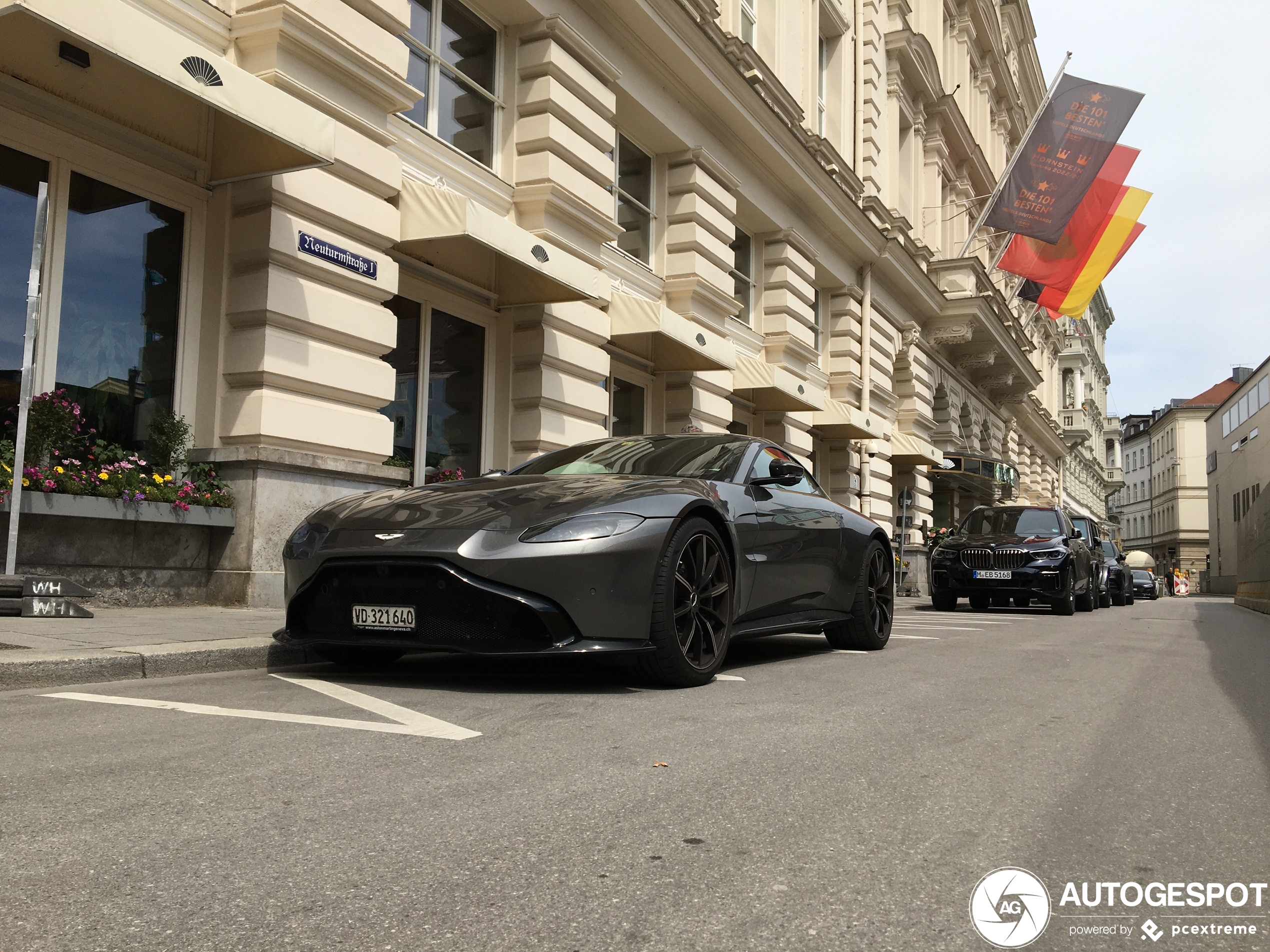 Aston Martin V8 Vantage 2018