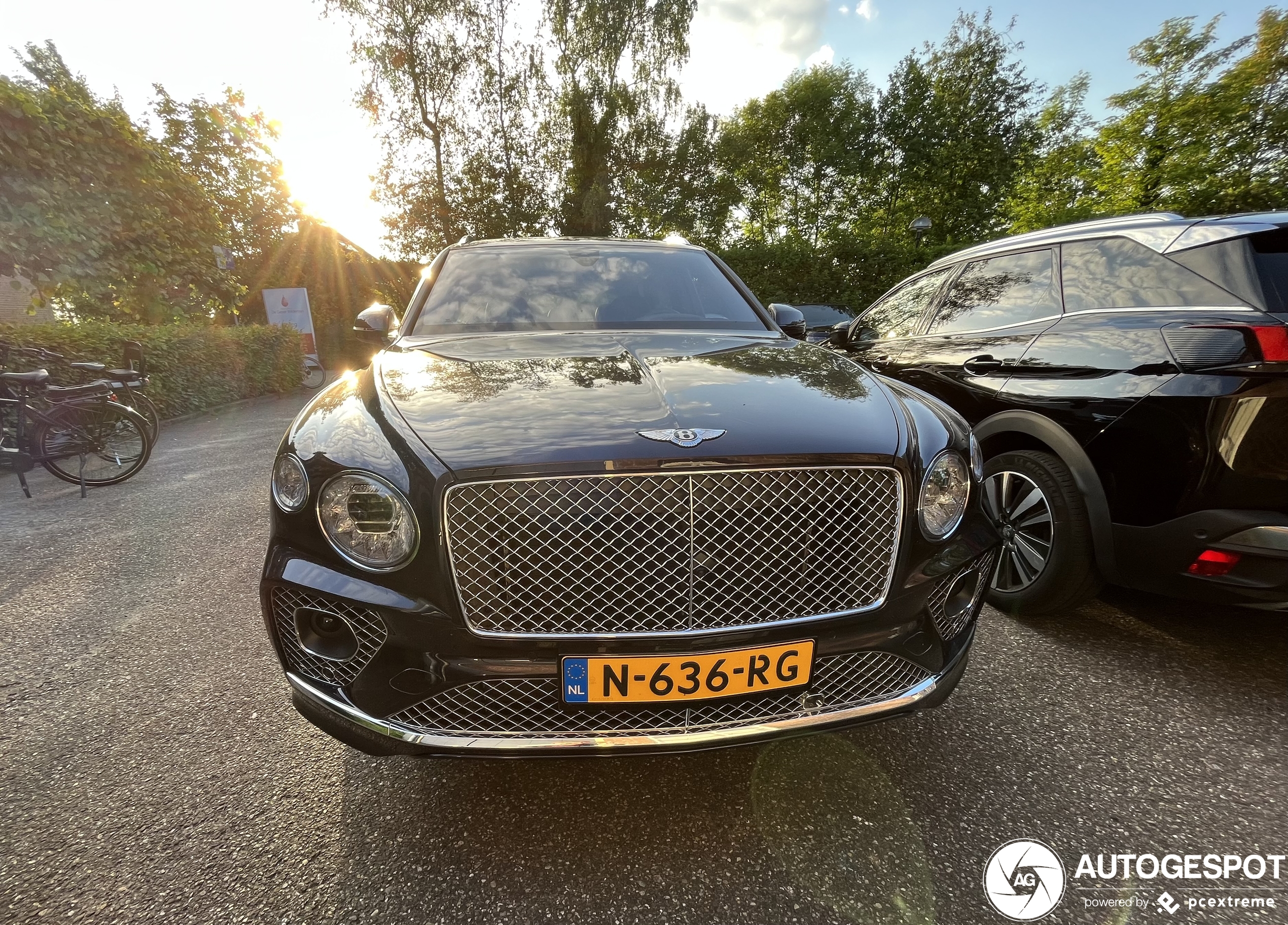 Bentley Bentayga Hybrid 2021