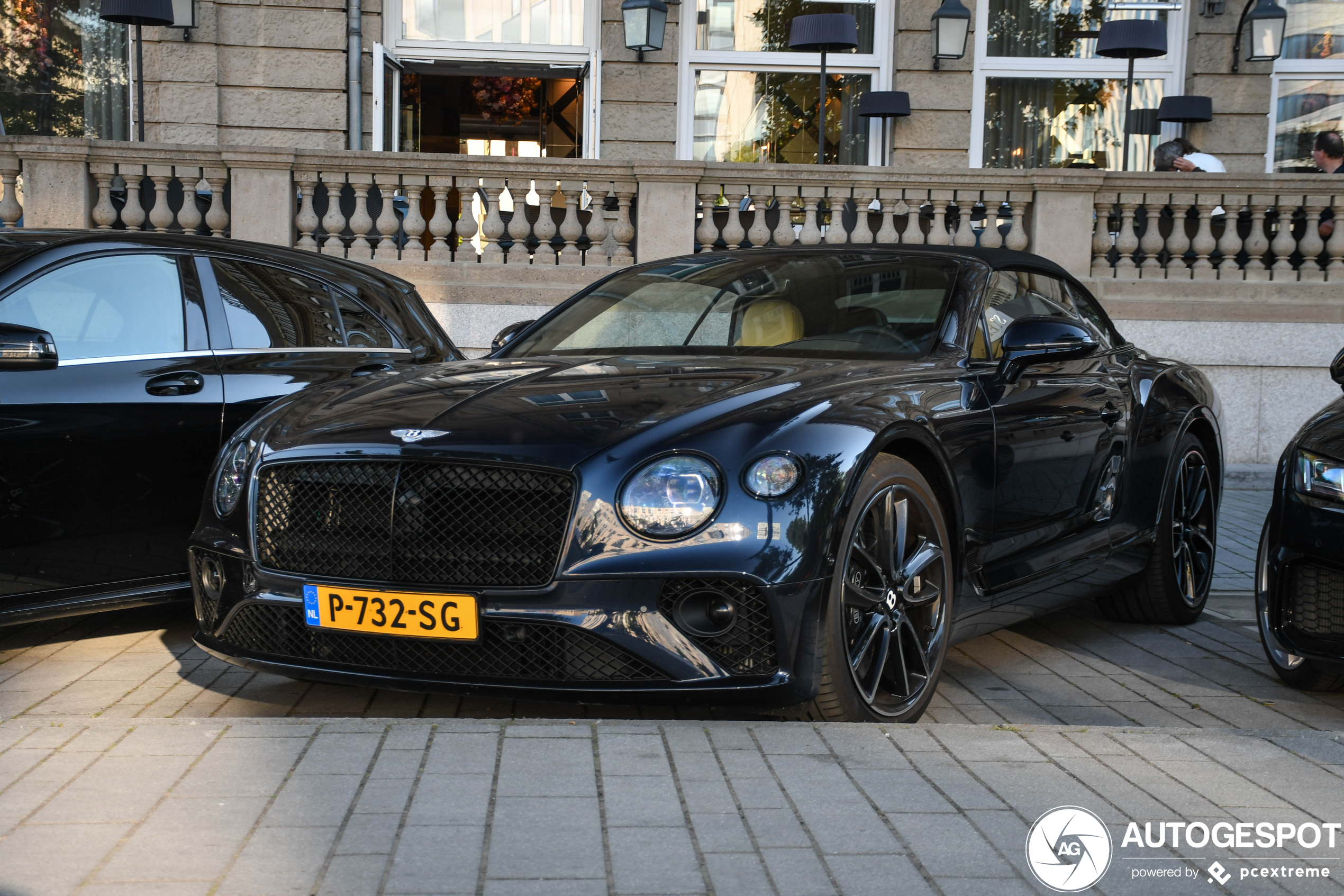 Bentley Continental GTC V8 2020