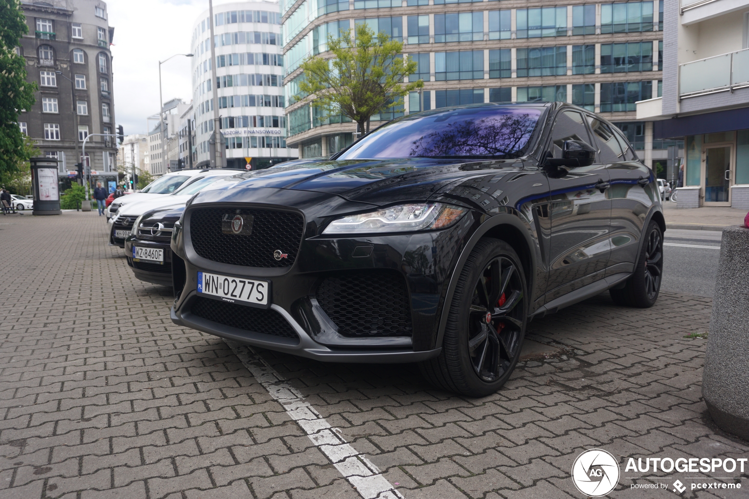 Jaguar F-PACE SVR