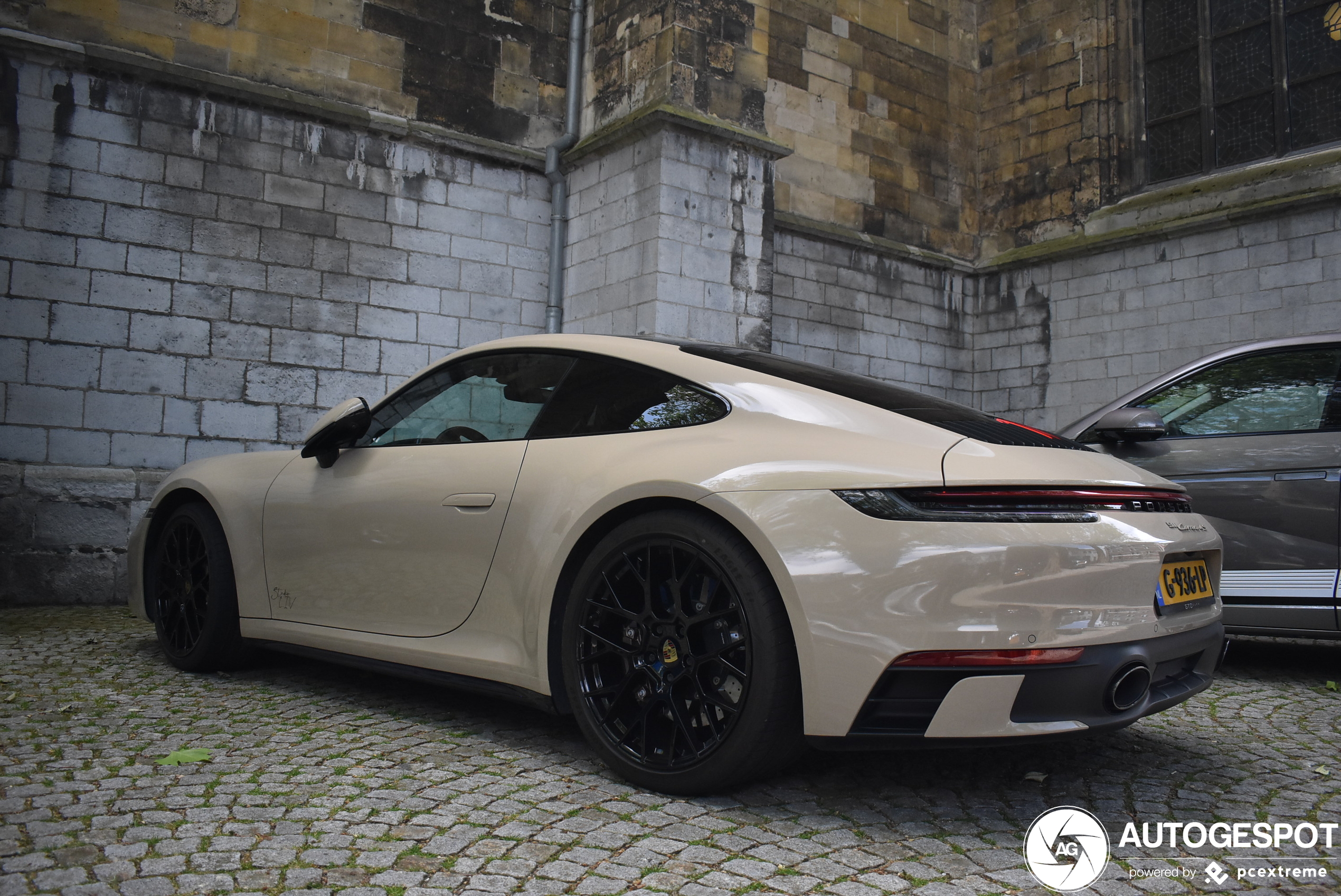 Porsche 992 Carrera 4S