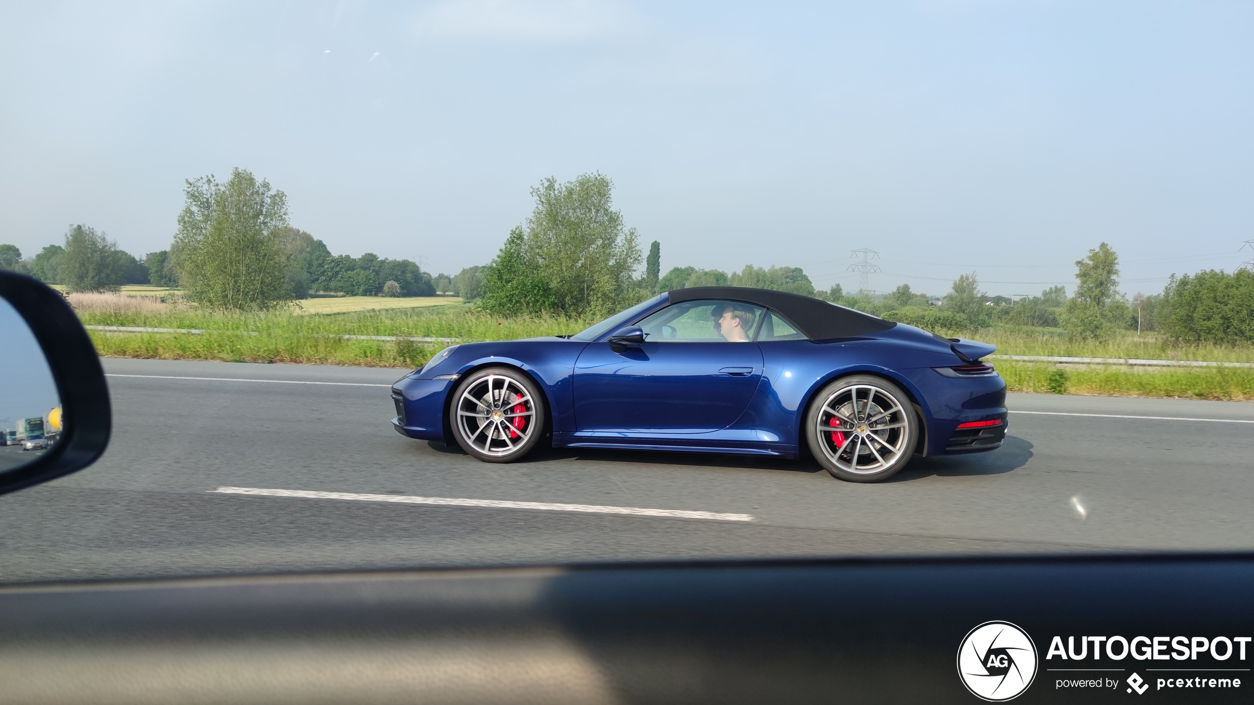 Porsche 992 Carrera 4S Cabriolet