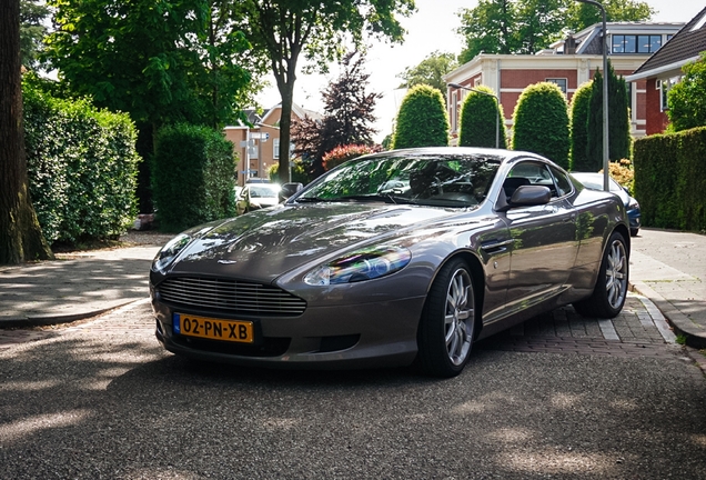 Aston Martin DB9