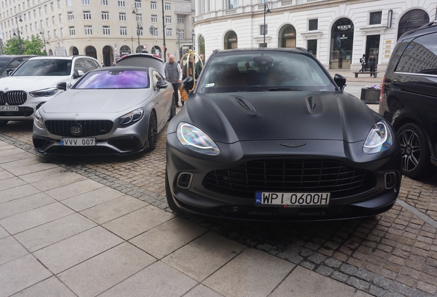 Aston Martin DBX