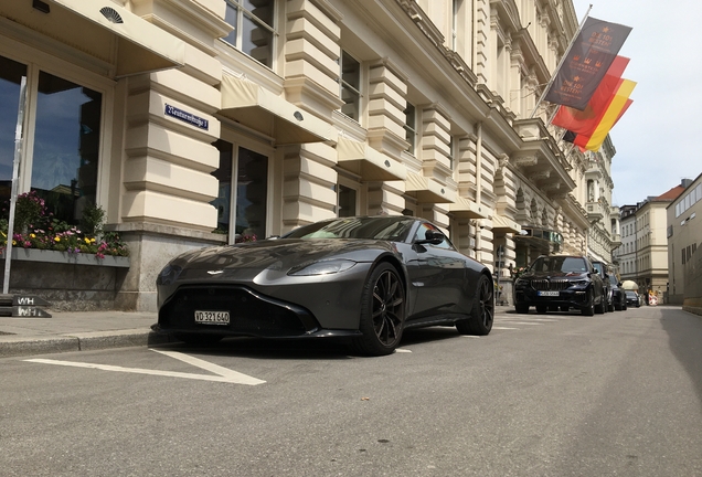 Aston Martin V8 Vantage 2018