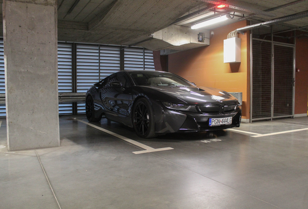 BMW i8 Protonic Frozen Black Edition