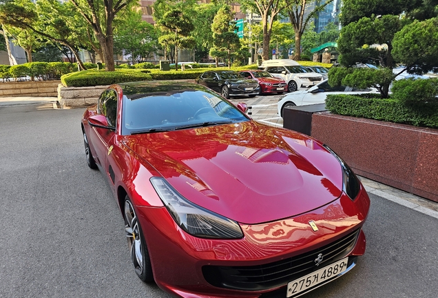 Ferrari GTC4Lusso