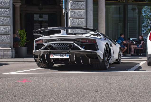 Lamborghini Aventador LP770-4 SVJ Roadster