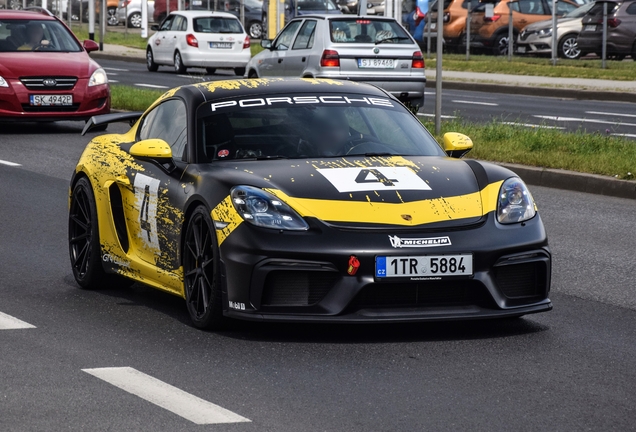 Porsche 718 Cayman GT4