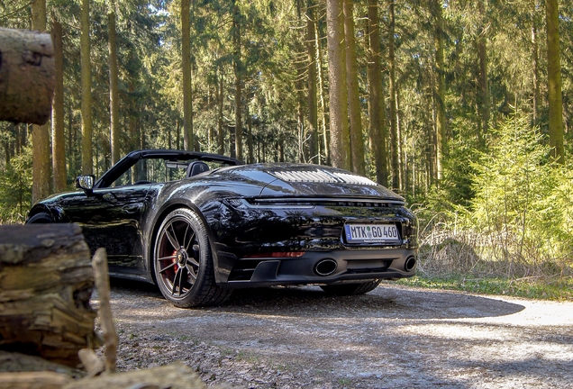 Porsche 992 Carrera 4 GTS Cabriolet