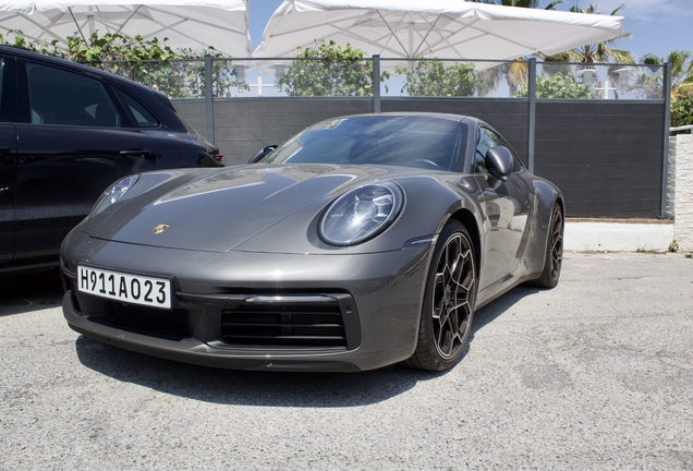 Porsche 992 Carrera 4S