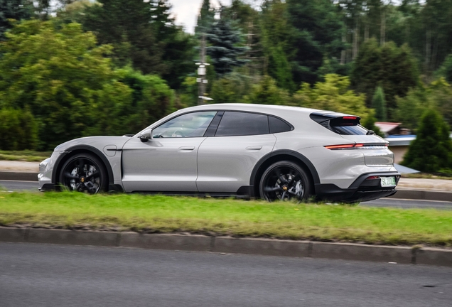 Porsche Taycan Turbo Cross Turismo