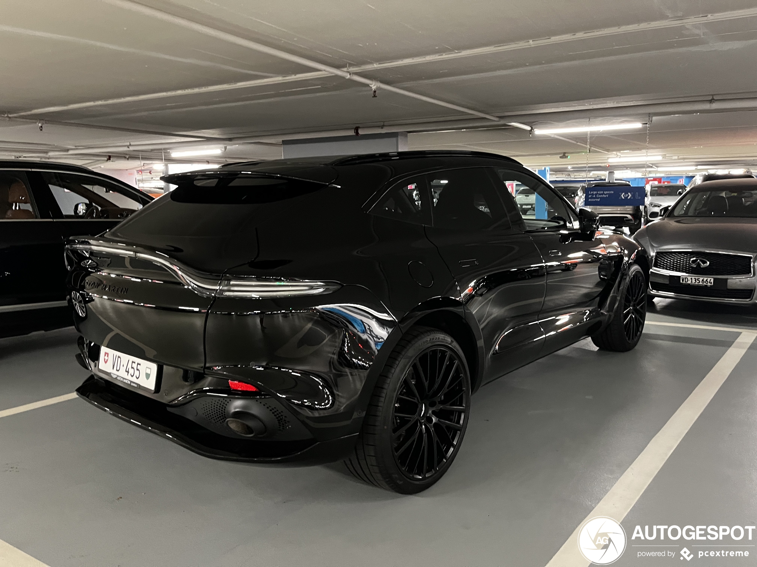 Aston Martin DBX