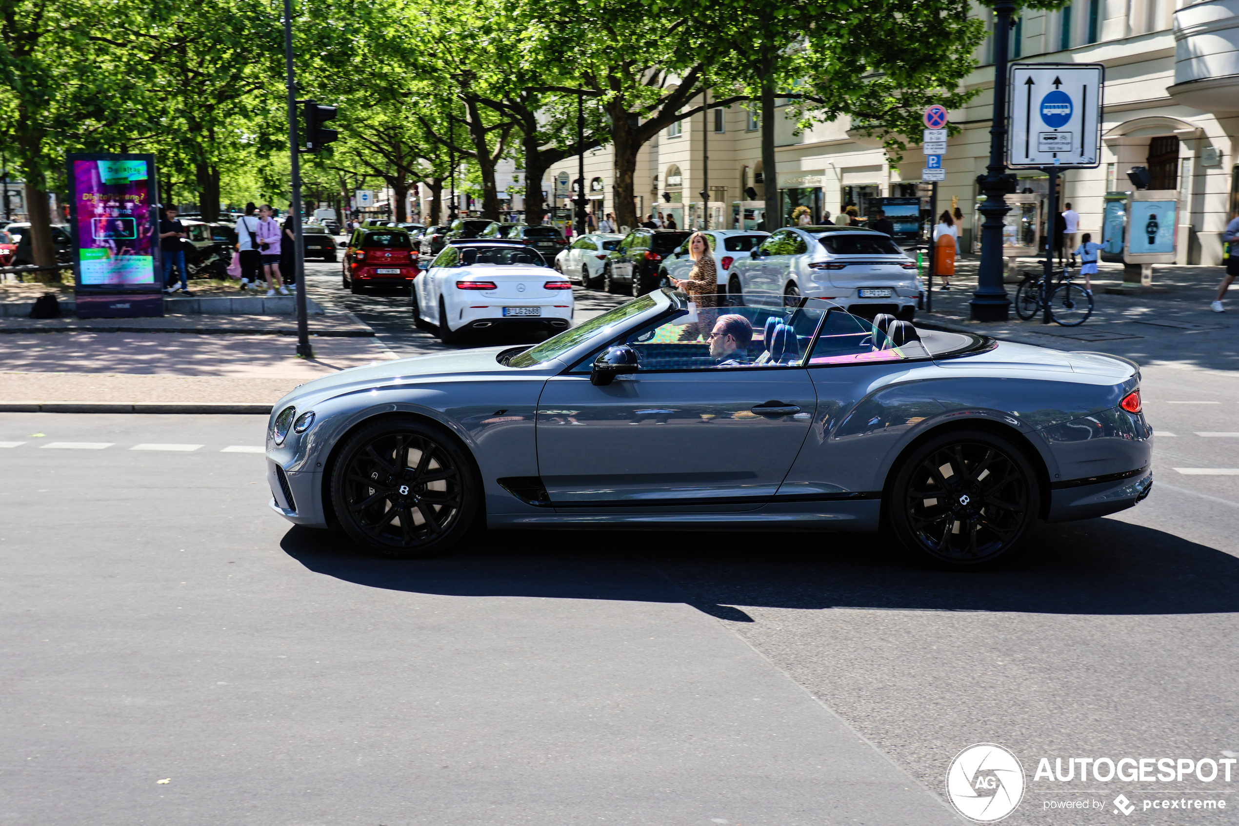 Bentley Continental GTC V8 S 2023