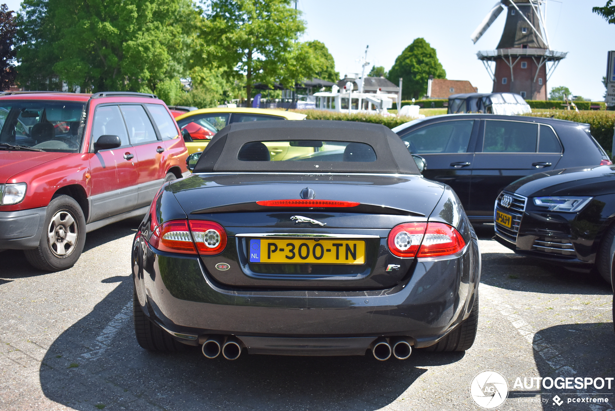 Jaguar XKR Convertible 2012