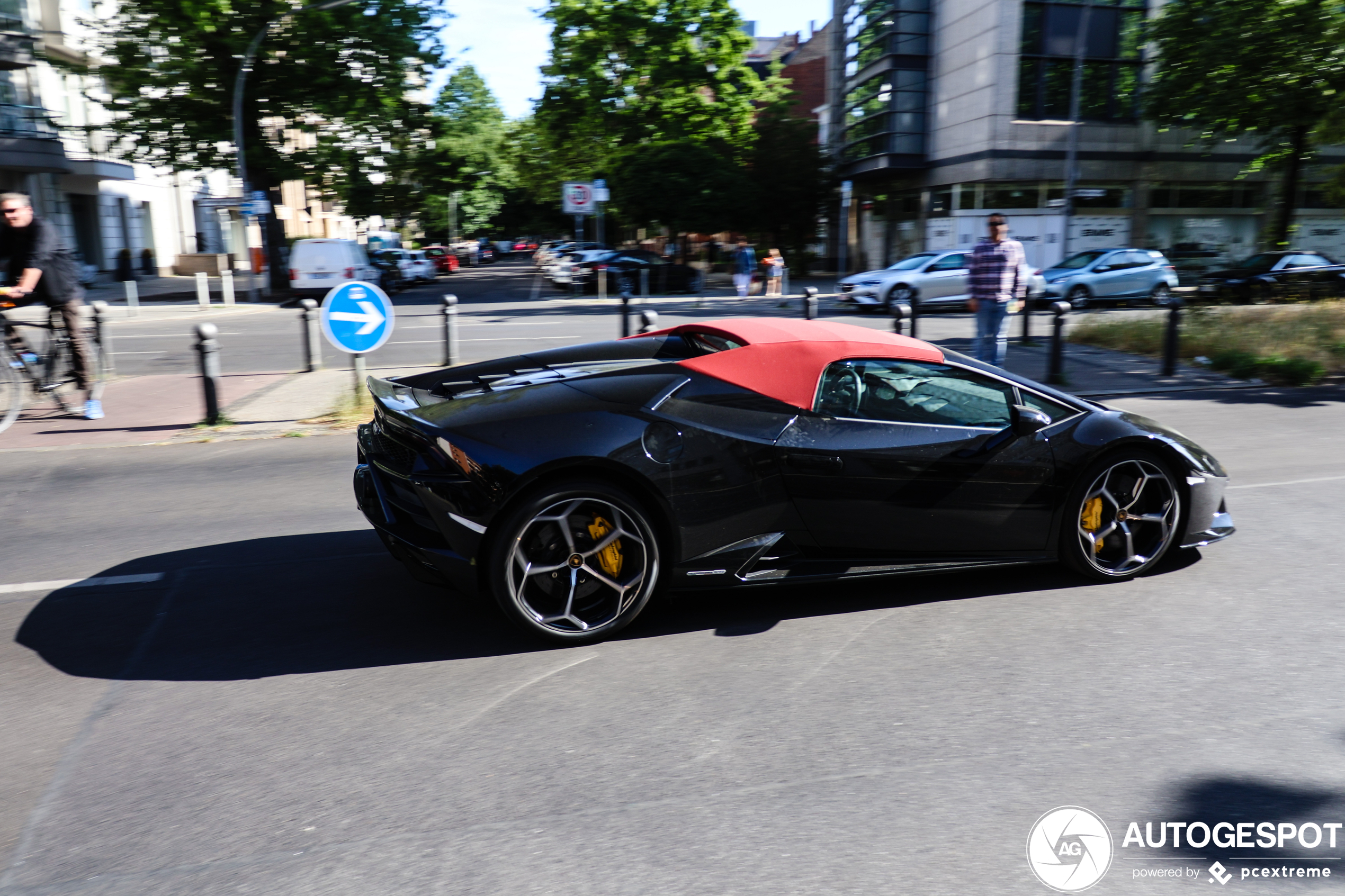 Lamborghini Huracán LP640-4 EVO Spyder