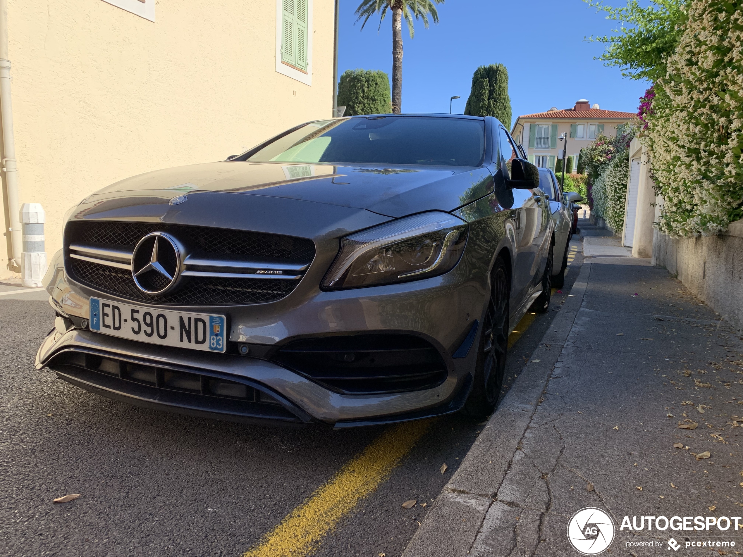 Mercedes-AMG A 45 W176 2015