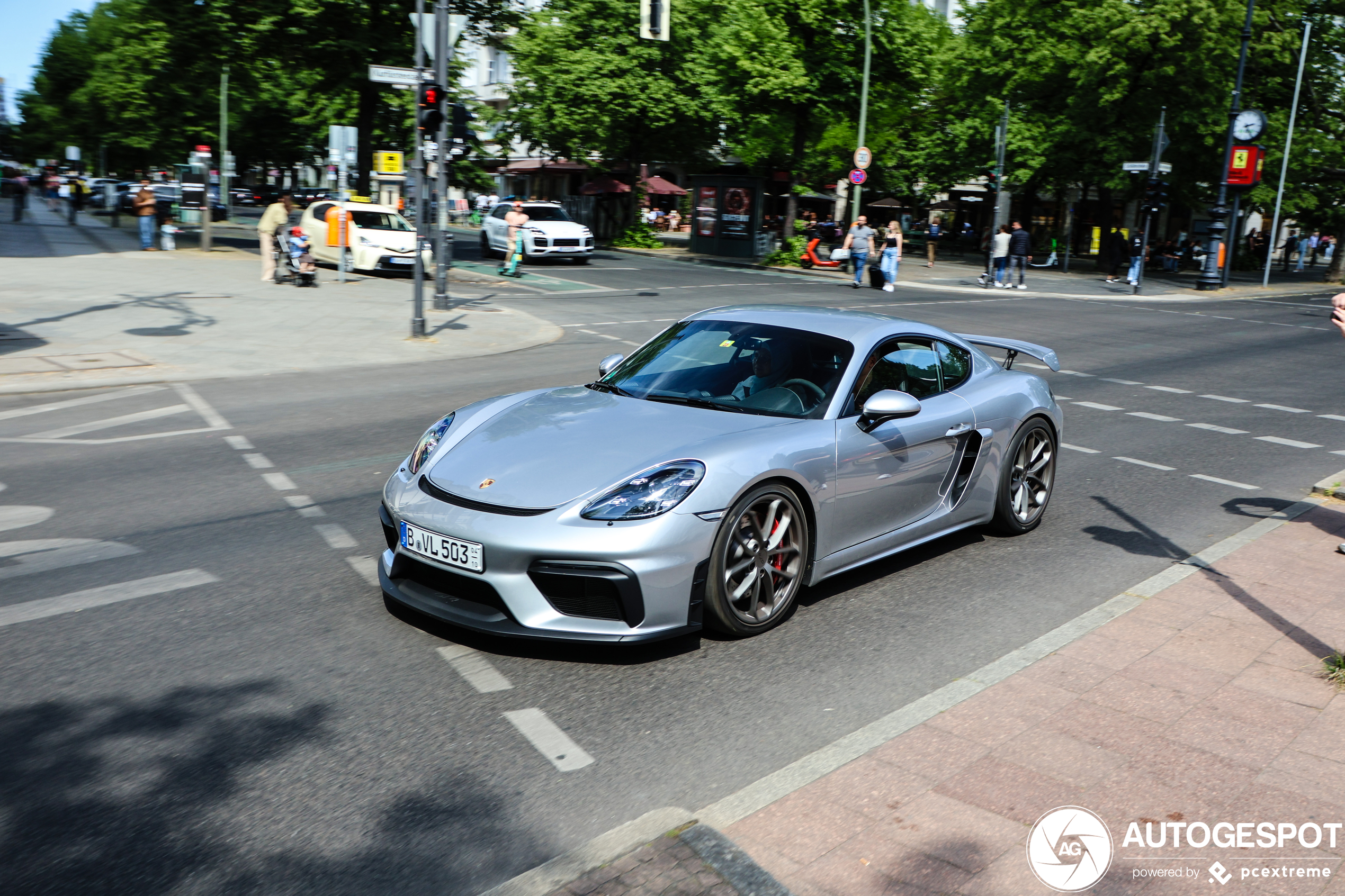 Porsche 718 Cayman GT4