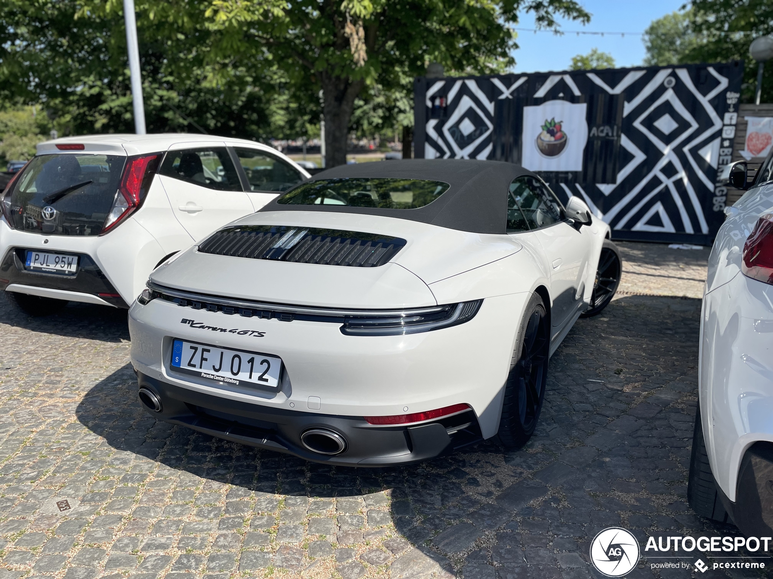 Porsche 992 Carrera 4 GTS Cabriolet