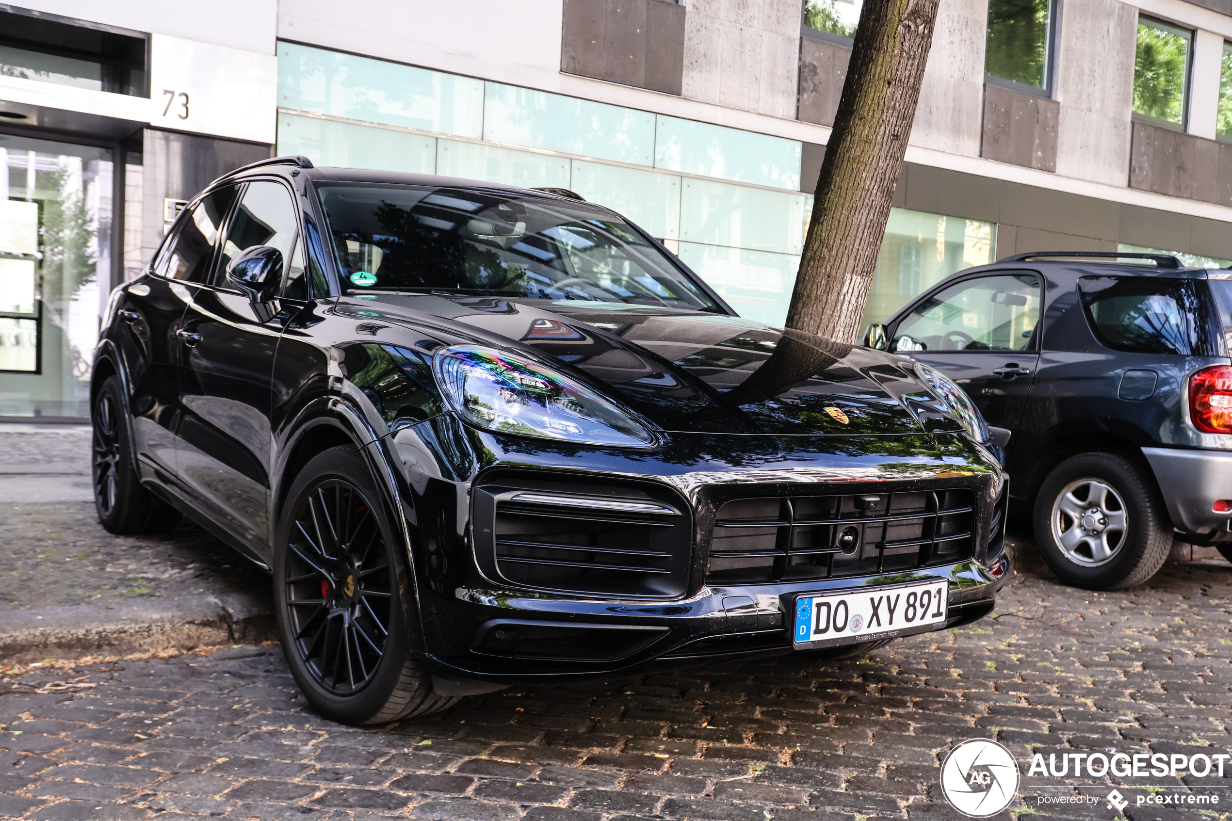 Porsche 9YA Cayenne GTS