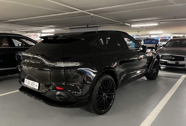 Aston Martin DBX