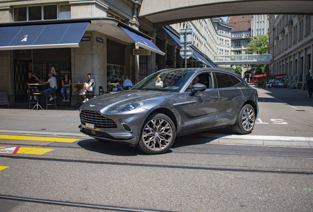 Aston Martin DBX