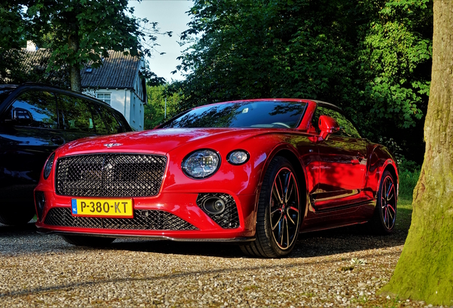 Bentley Continental GTC V8 2020