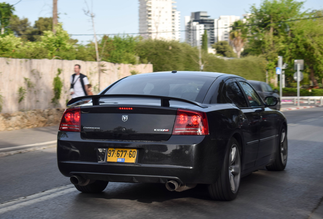 Dodge Charger SRT-8