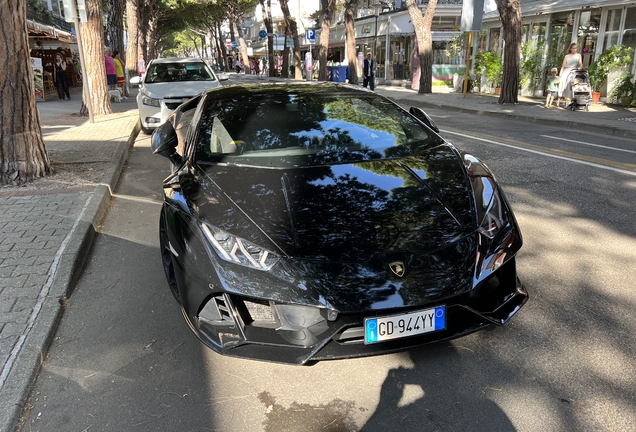 Lamborghini Huracán LP640-4 EVO