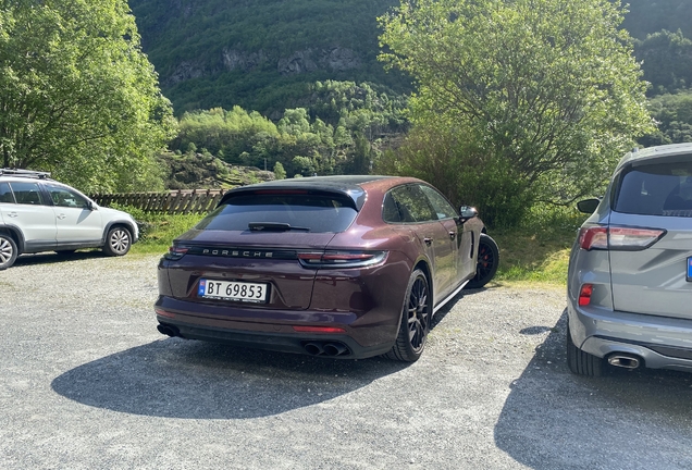 Porsche 971 Panamera Turbo Sport Turismo