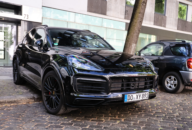 Porsche 9YA Cayenne GTS