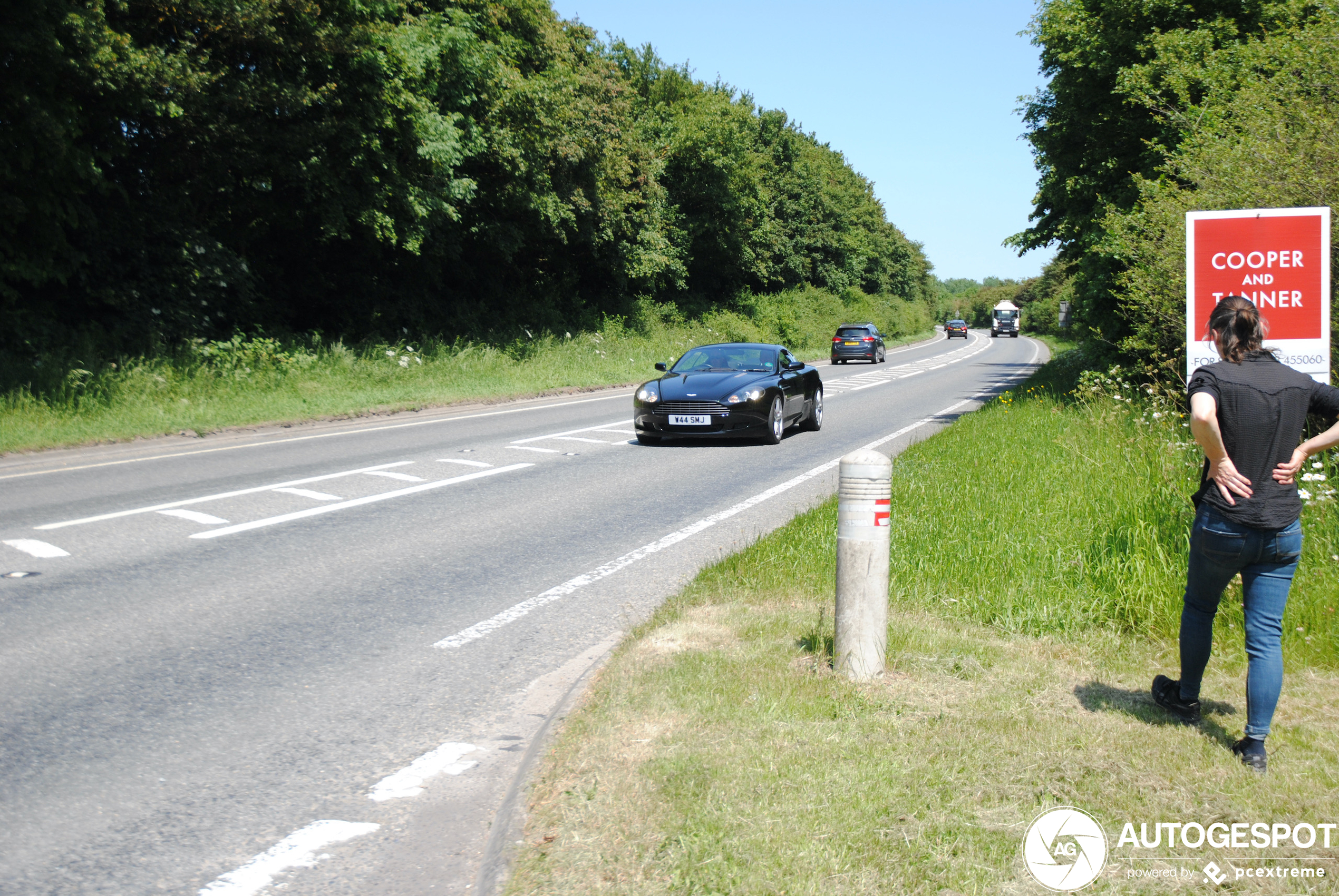 Aston Martin DB9