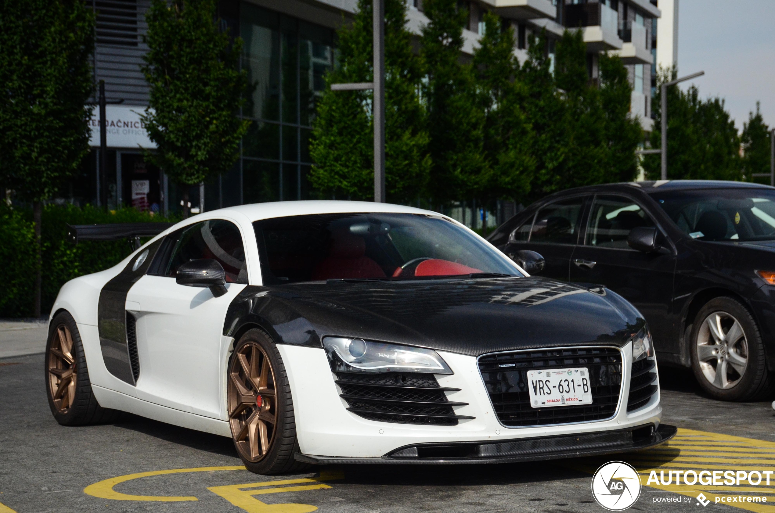 Audi R8