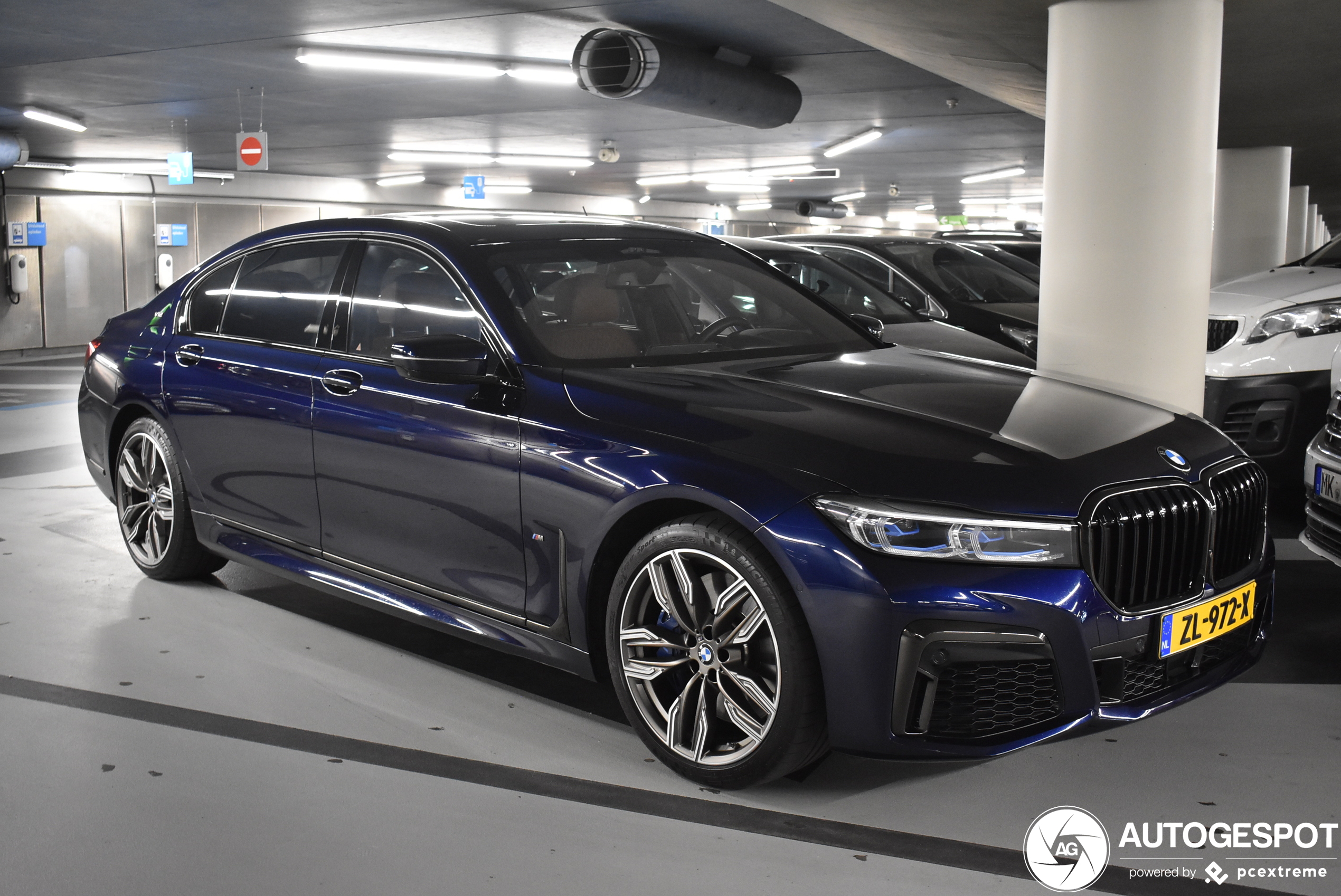 BMW M760Li xDrive 2019