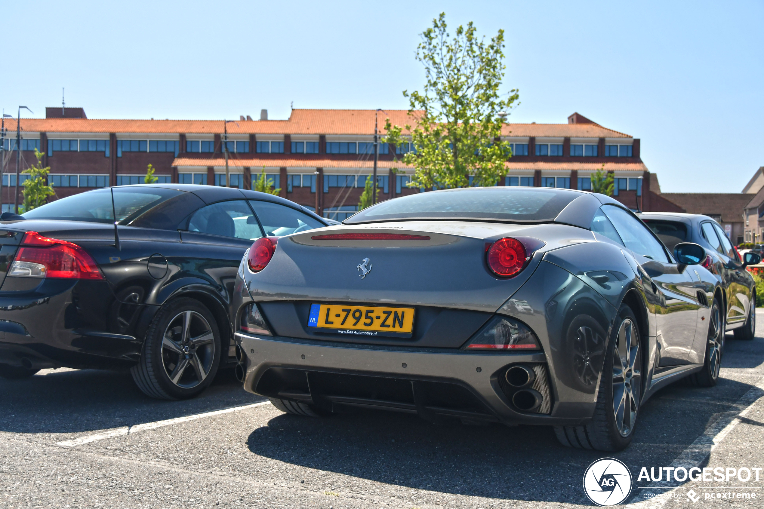 Ferrari California