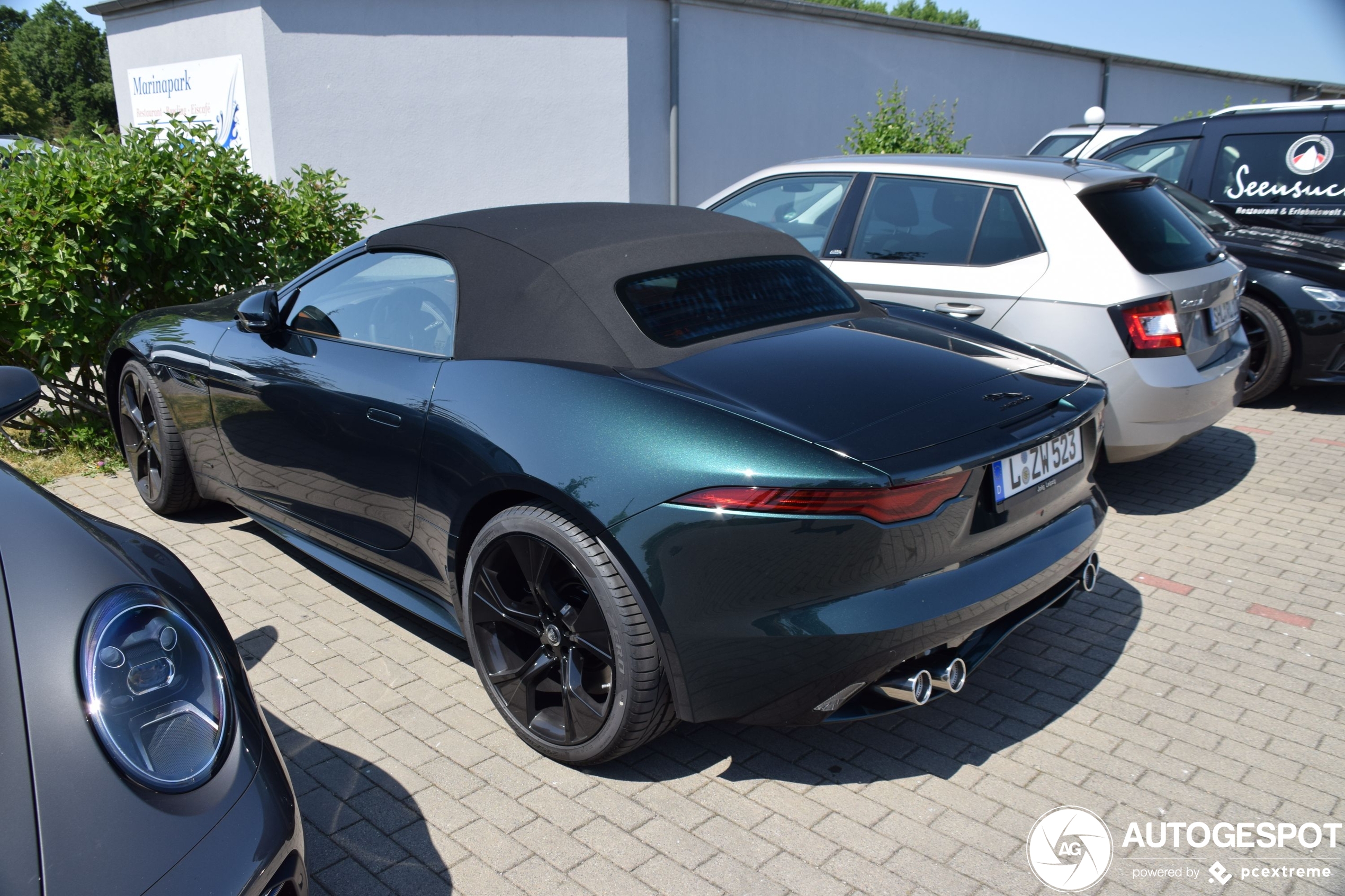 Jaguar F-TYPE P450 75 Convertible