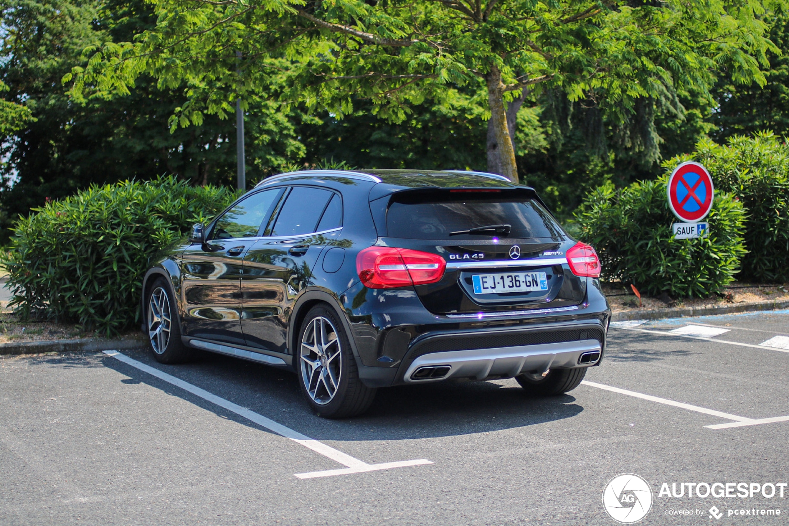 Mercedes-Benz GLA 45 AMG X156