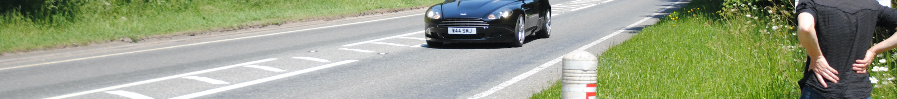 Aston Martin DB9