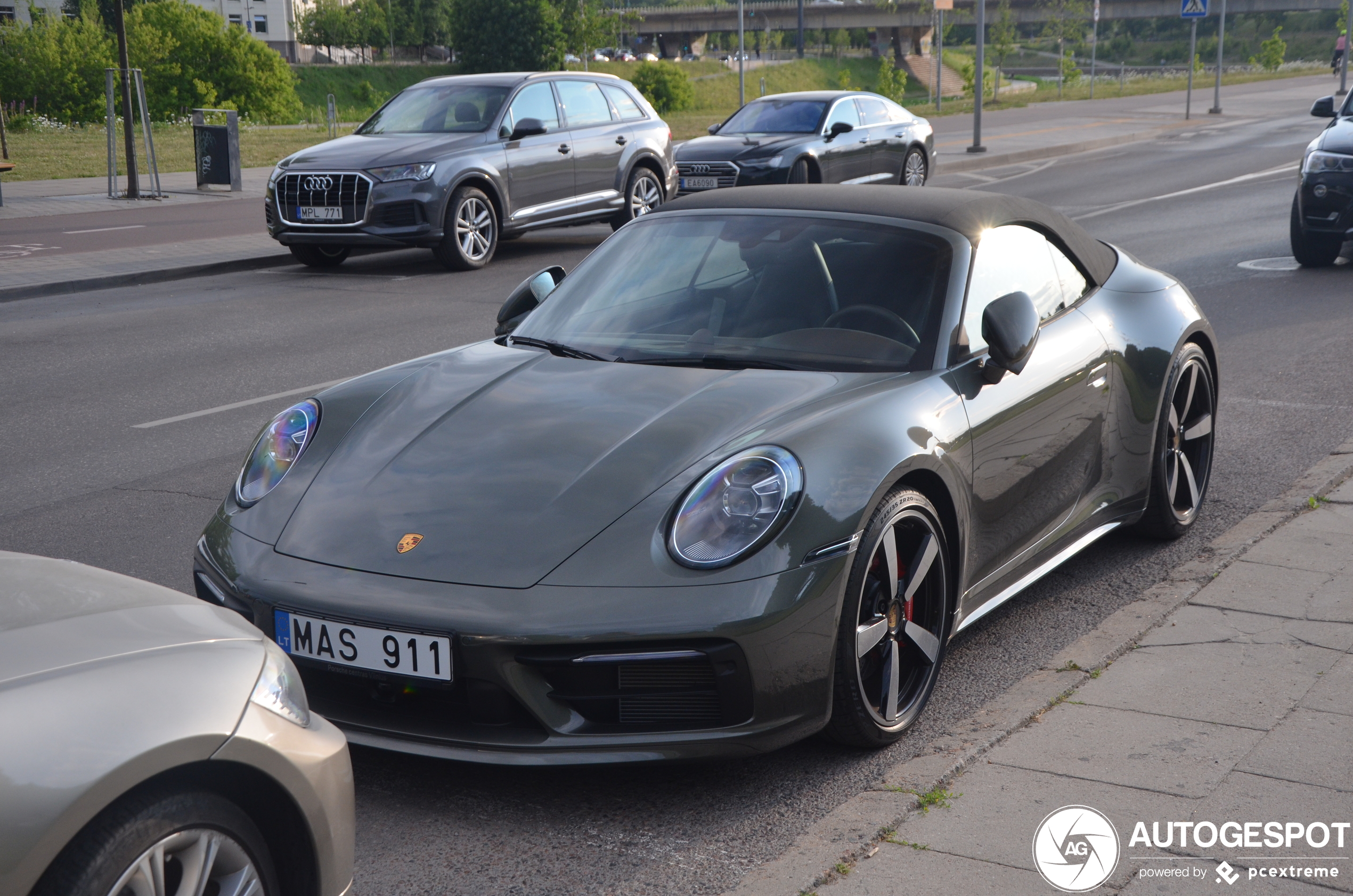 Porsche 992 Carrera 4S Cabriolet