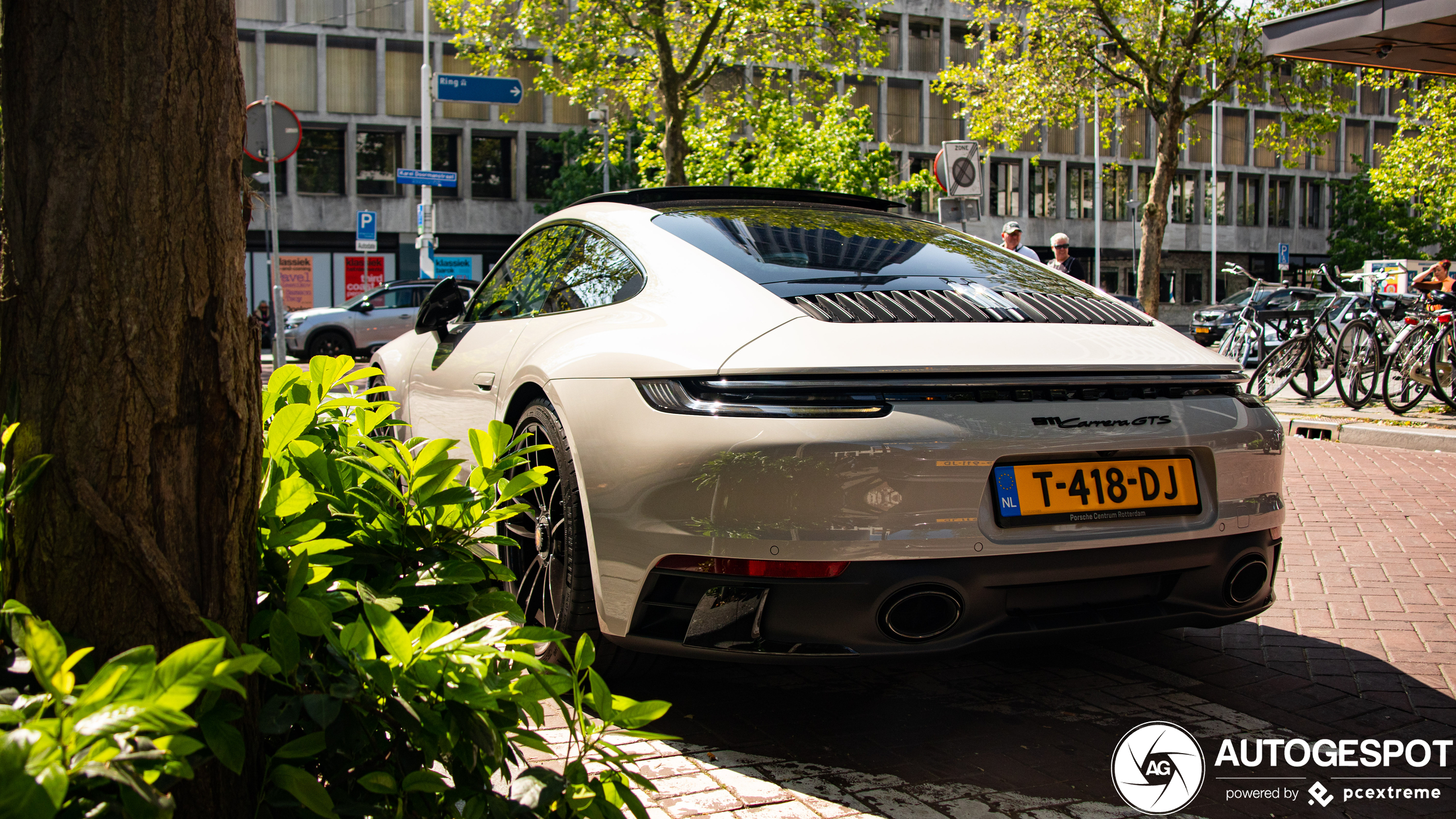 Porsche 992 Carrera GTS