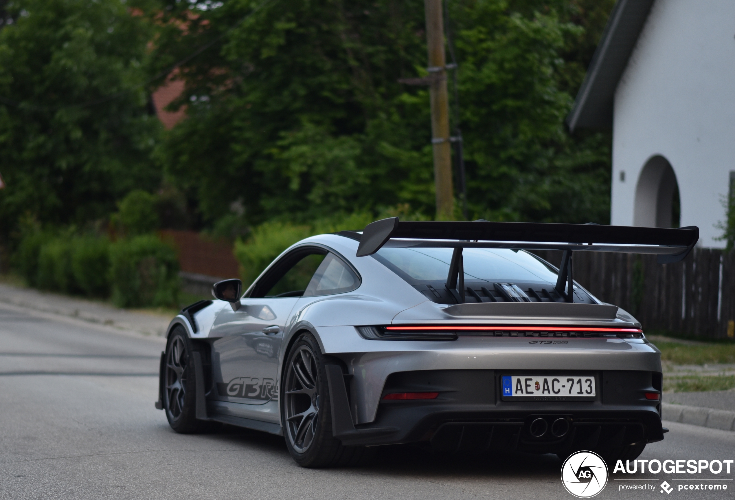 Porsche 992 GT3 RS Weissach Package