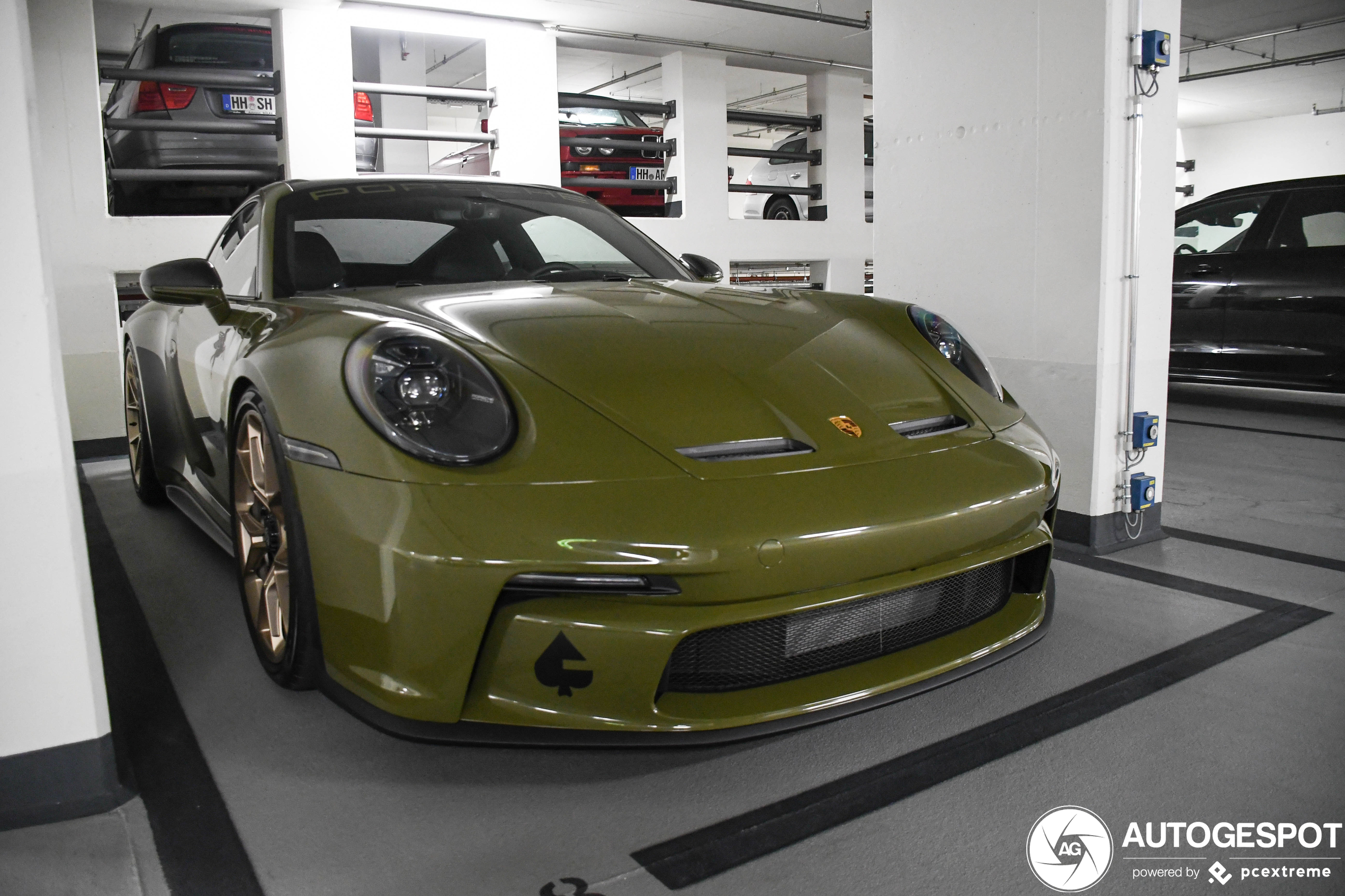 Porsche 992 GT3 Touring