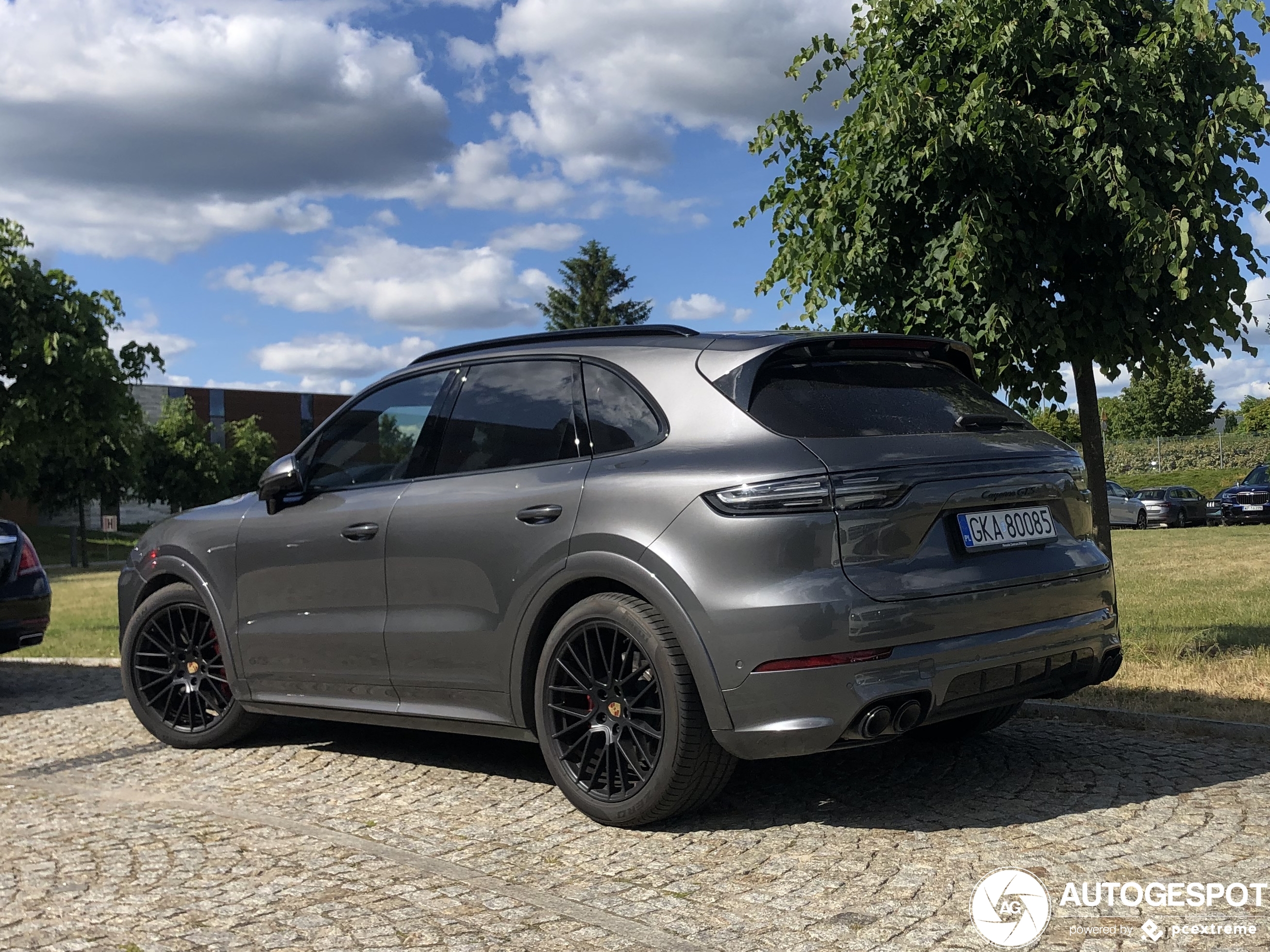 Porsche 9YA Cayenne GTS