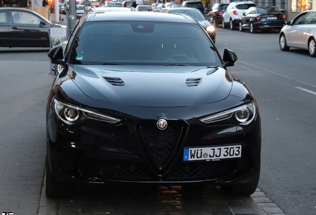 Alfa Romeo Stelvio Quadrifoglio