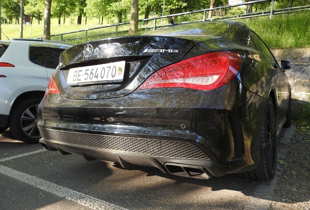 Mercedes-Benz CLA 45 AMG C117