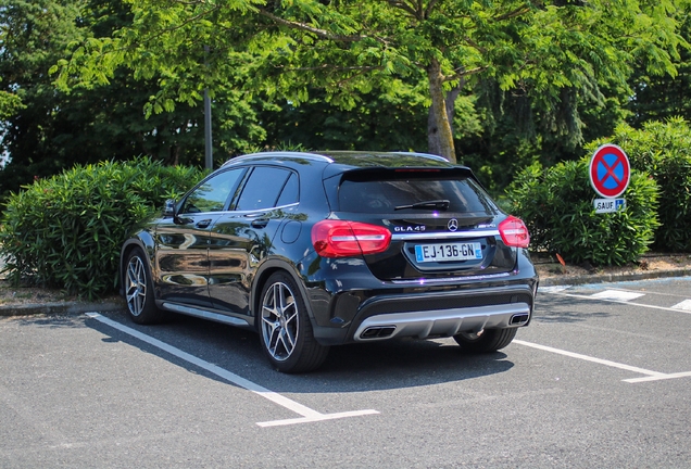 Mercedes-Benz GLA 45 AMG X156